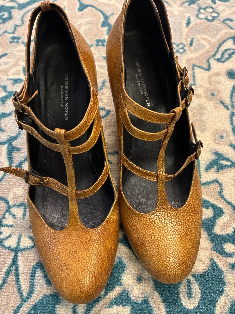 Dries Van Noten Tan T-Strap Pumps. Size 39.